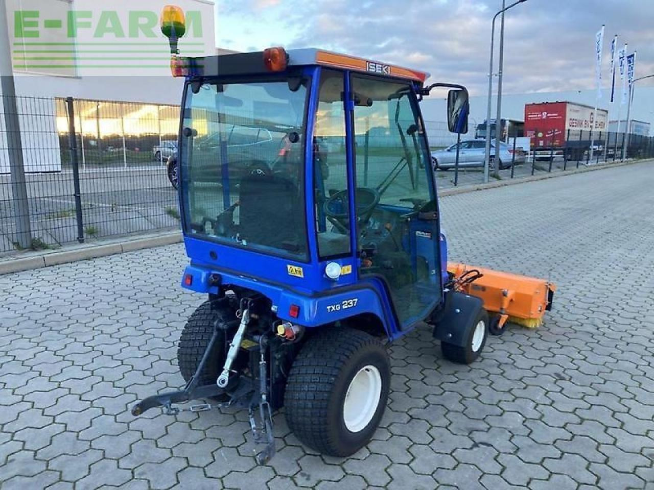 Iseki tgx 237 kehrmaschine, sichermäher - Farm tractor: picture 5 Iseki tgx 237 kehrmaschine, sichermäher - Farm tractor: picture 5