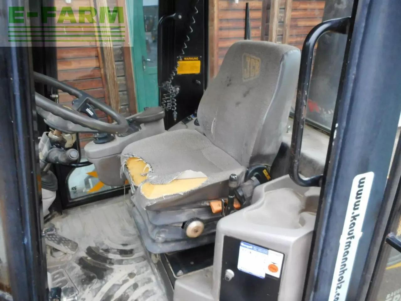 Mini excavator JCB 407 ( 5.400kg ) mit schaufel + gabel: picture 8 Mini excavator JCB 407 ( 5.400kg ) mit schaufel + gabel: picture 8