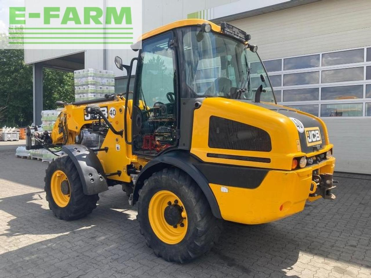Mini excavator JCB tm220t4a: picture 6