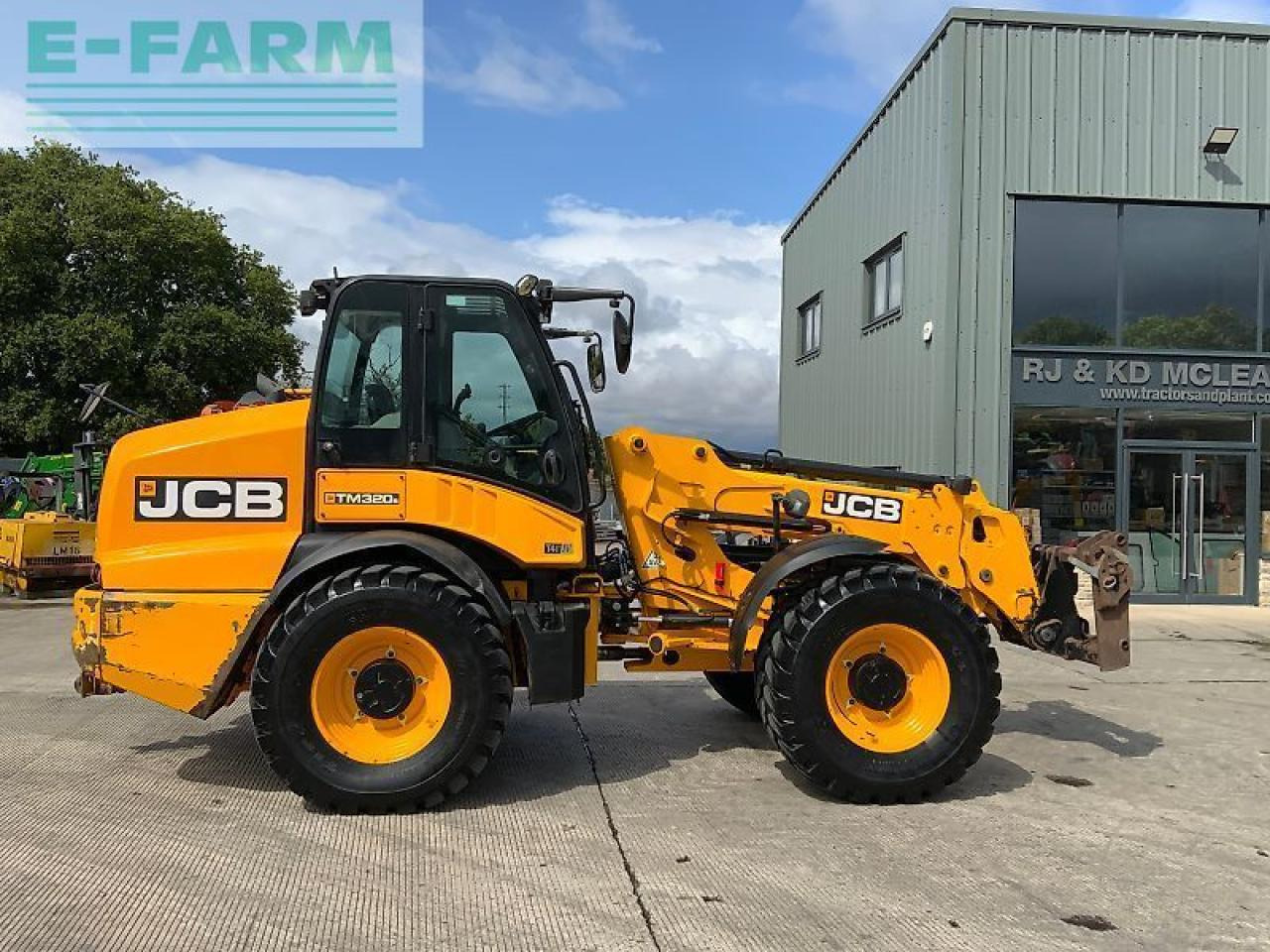 JCB tm320s pivot steer telehandler (st23560) - Wheel loader: picture 2 JCB tm320s pivot steer telehandler (st23560) - Wheel loader: picture 2