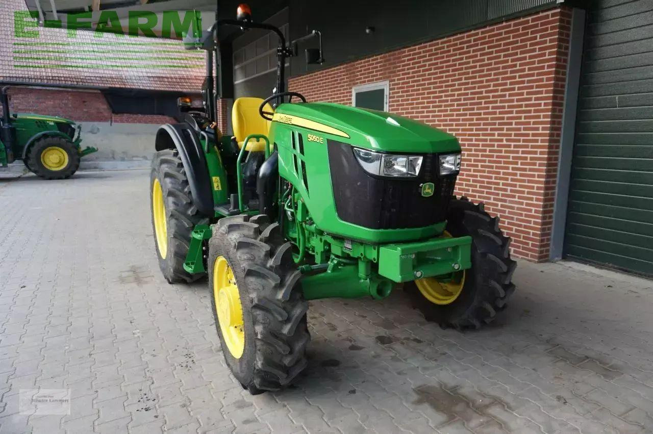 John Deere 5050e neumaschine - Farm tractor: picture 2 John Deere 5050e neumaschine - Farm tractor: picture 2