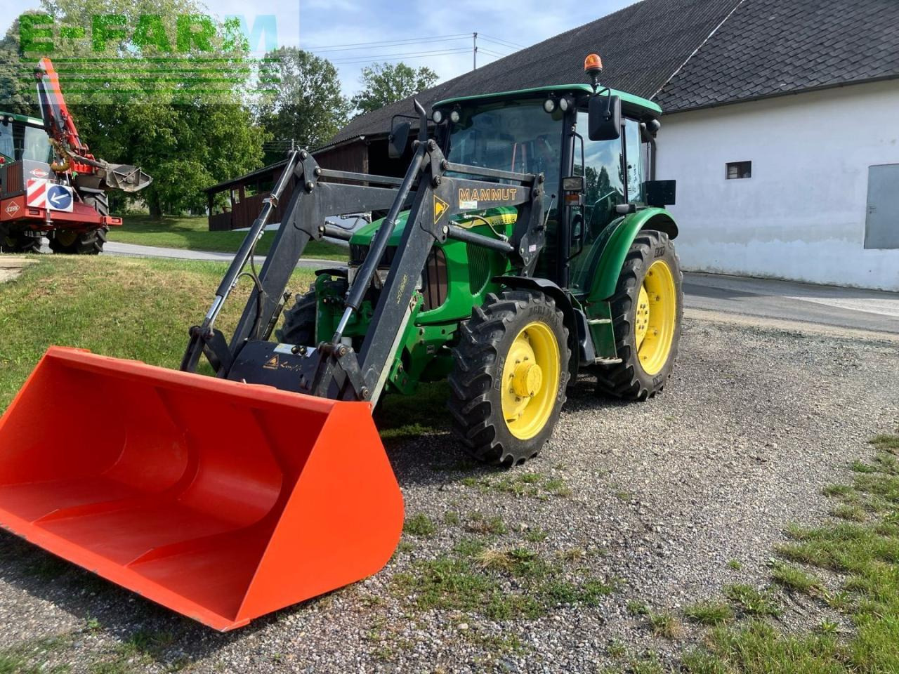 John Deere 5820 - Farm tractor: picture 1 John Deere 5820 - Farm tractor: picture 1