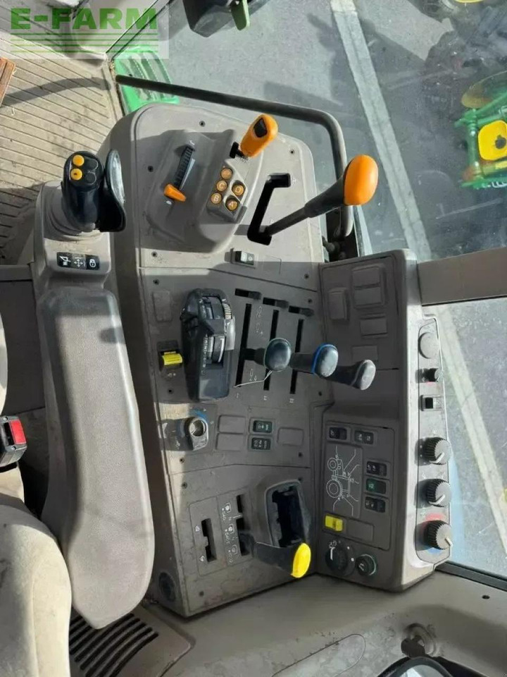 Farm tractor John Deere 6110 m command quad: picture 9