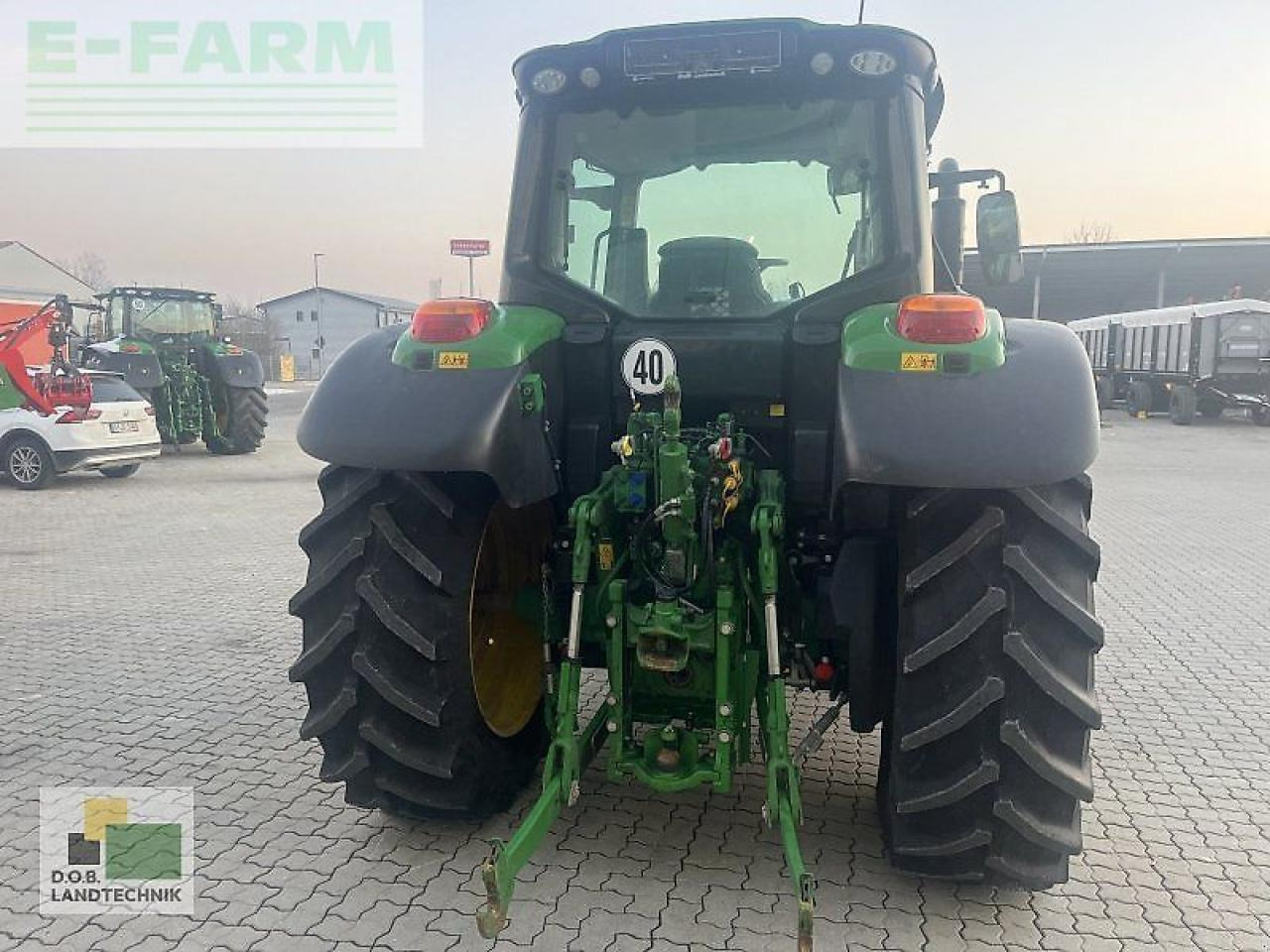 John Deere 6110m - Farm tractor: picture 4 John Deere 6110m - Farm tractor: picture 4