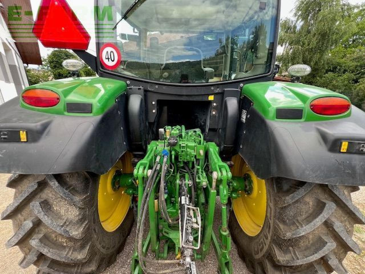 John Deere 6115R - Farm tractor: picture 3 John Deere 6115R - Farm tractor: picture 3