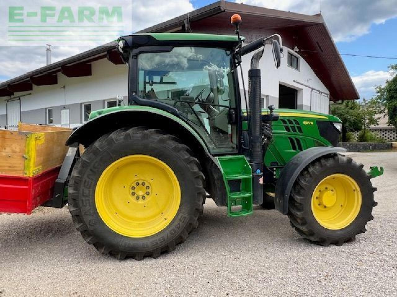 John Deere 6115R - Farm tractor: picture 2 John Deere 6115R - Farm tractor: picture 2