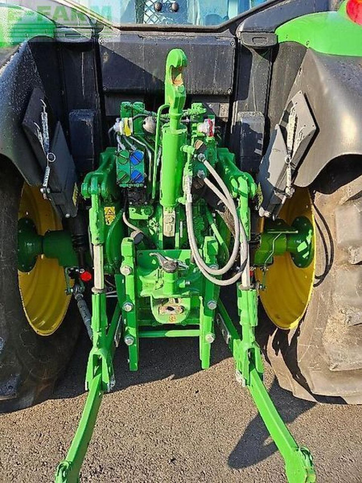 Farm tractor John Deere 6120m: picture 13