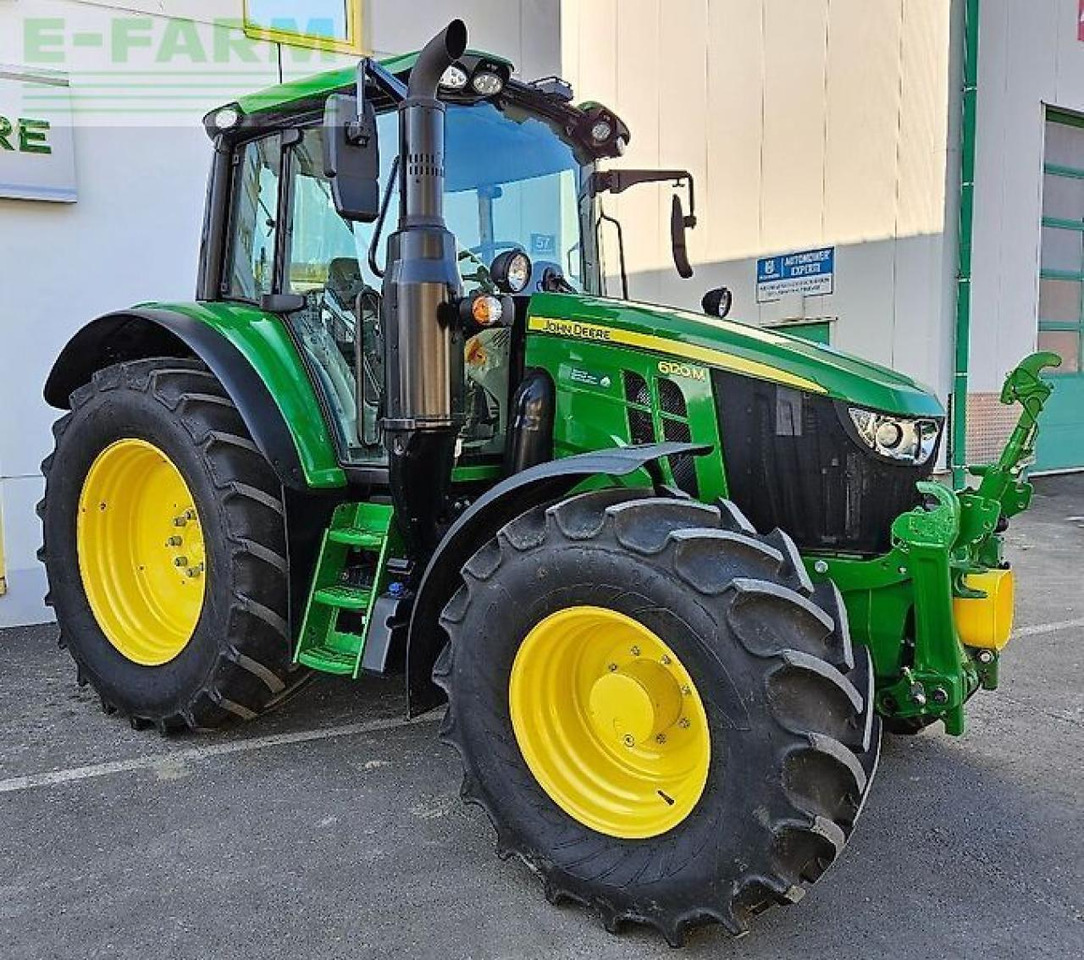 Farm tractor John Deere 6120m: picture 7