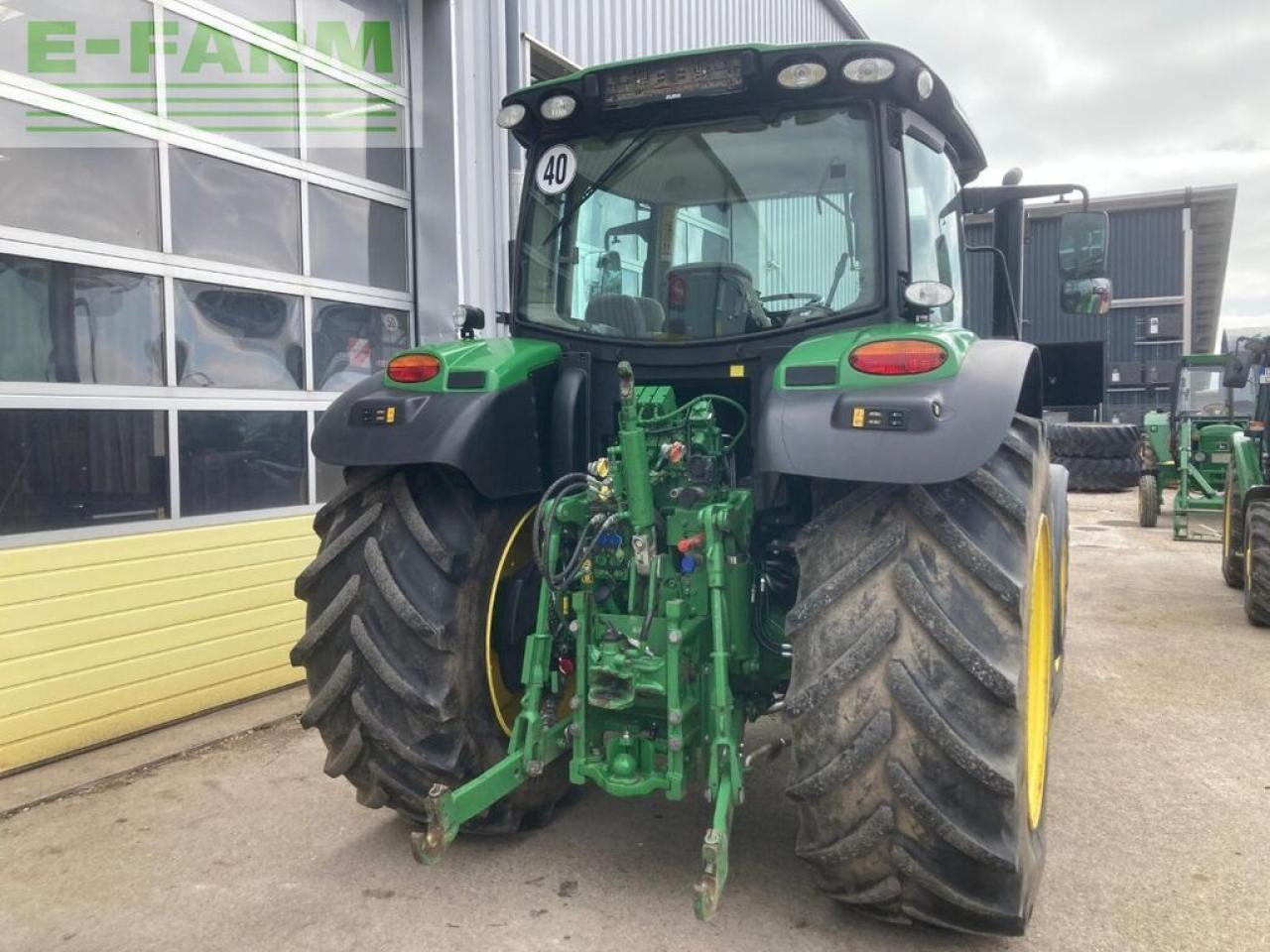 John Deere 6130r - Farm tractor: picture 5 John Deere 6130r - Farm tractor: picture 5