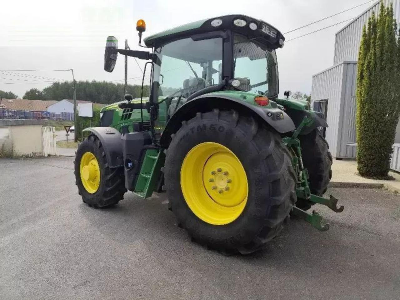 John Deere 6135r - Farm tractor: picture 5 John Deere 6135r - Farm tractor: picture 5