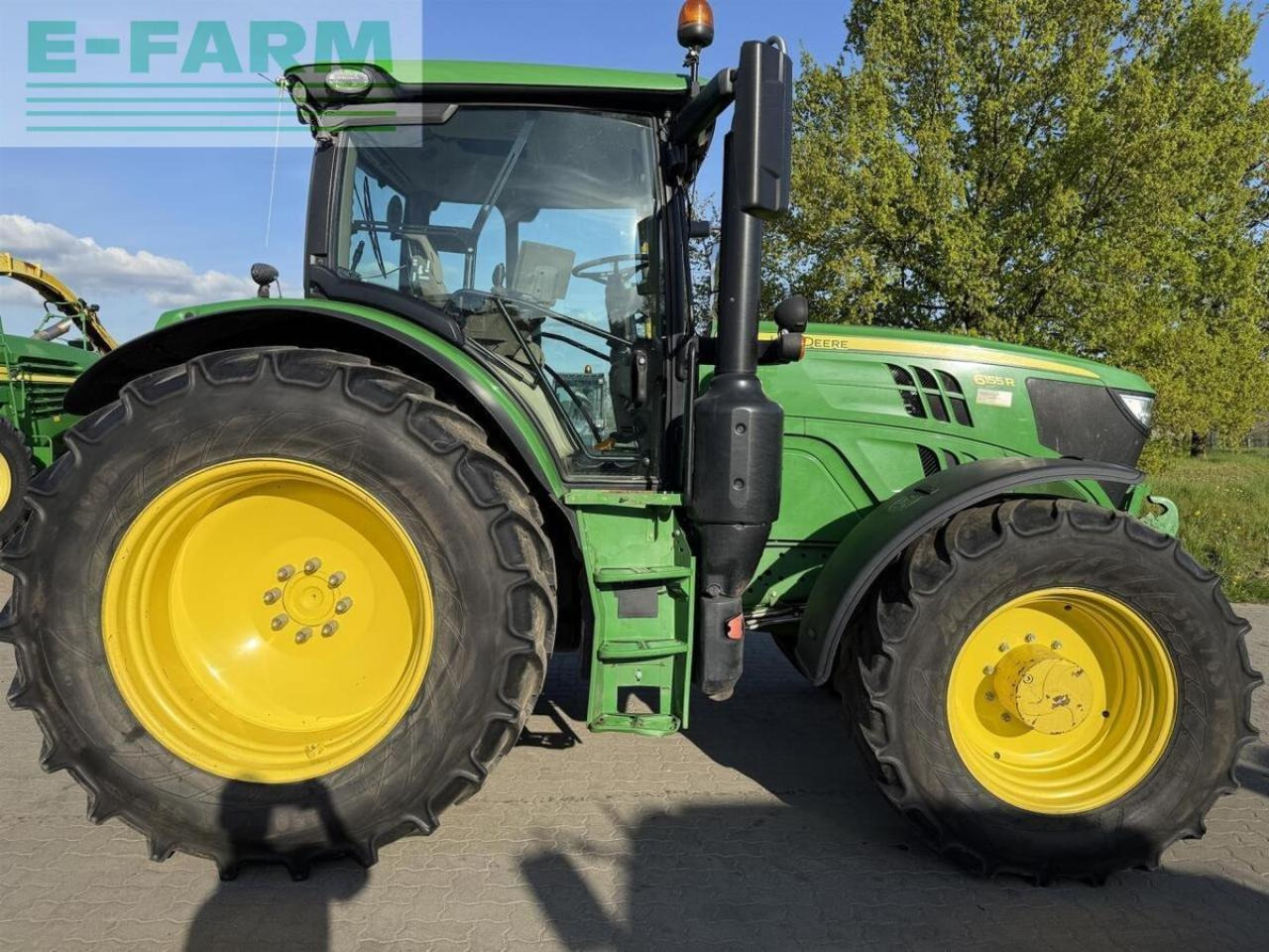John Deere 6155r - Farm tractor: picture 3 John Deere 6155r - Farm tractor: picture 3