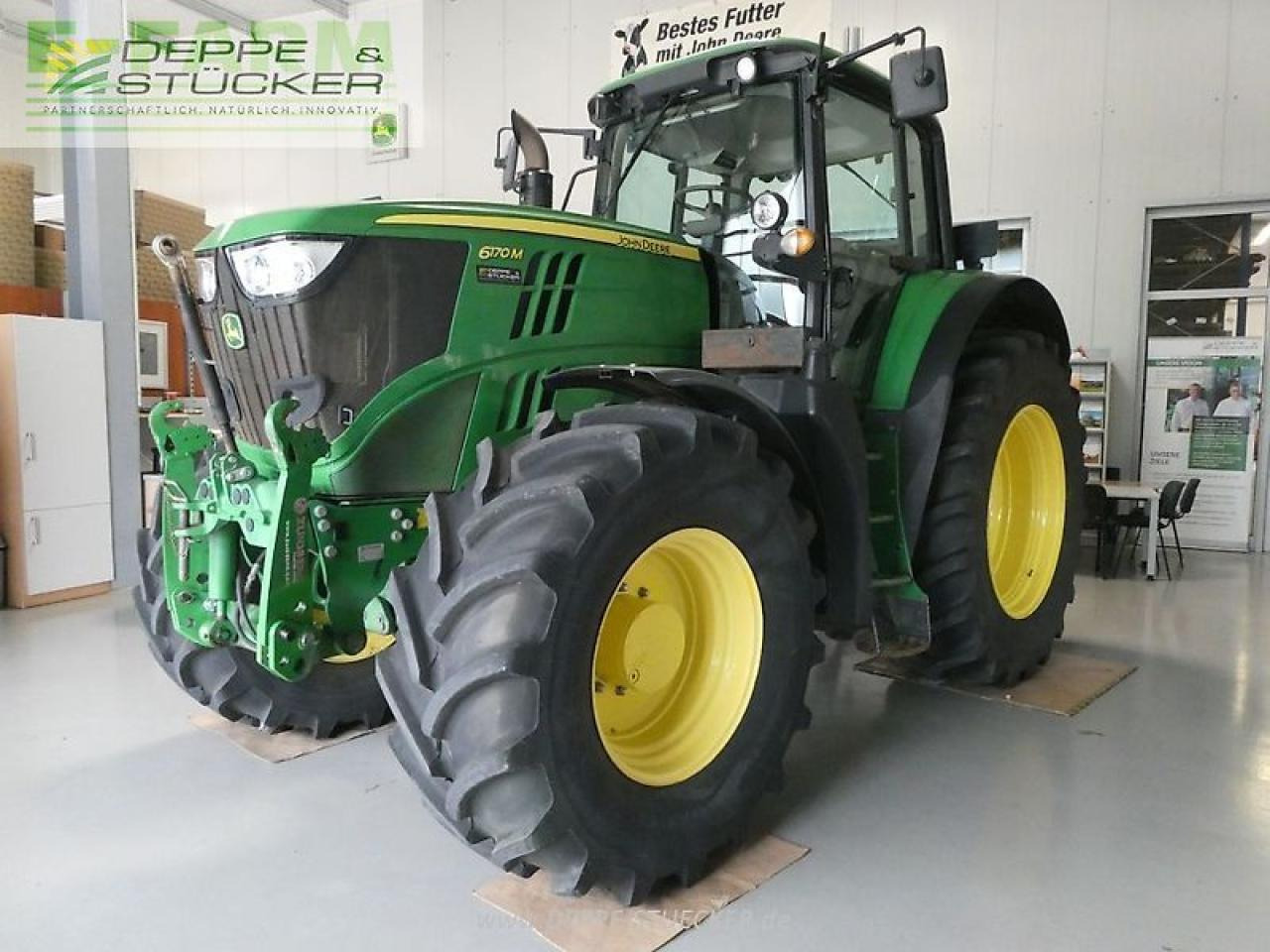 John Deere 6170m - Farm tractor: picture 1 John Deere 6170m - Farm tractor: picture 1