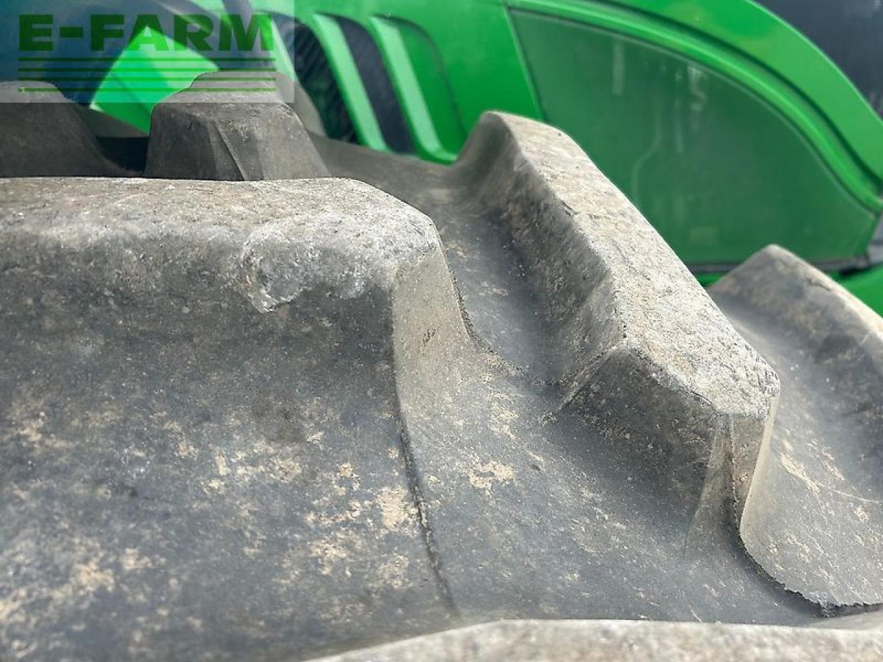 Farm tractor John Deere 6175r: picture 8