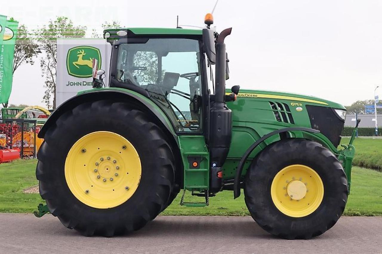 John Deere 6175r traktor - Farm tractor: picture 2 John Deere 6175r traktor - Farm tractor: picture 2