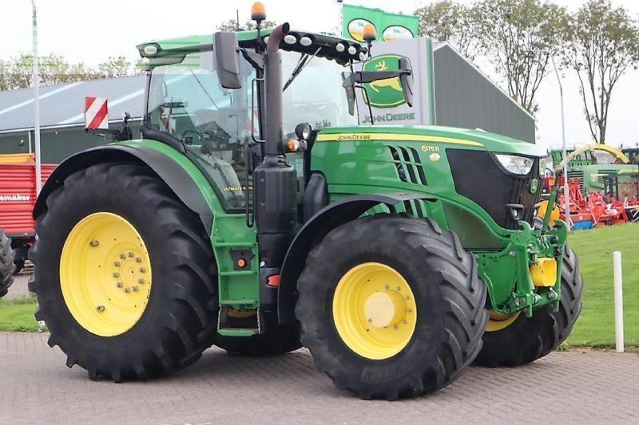 John Deere 6175r traktor - Farm tractor: picture 1 John Deere 6175r traktor - Farm tractor: picture 1