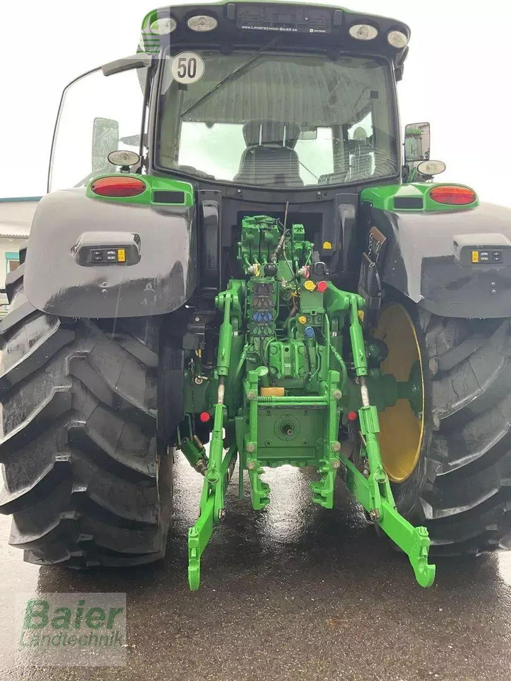 John Deere 6215r - Farm tractor: picture 5 John Deere 6215r - Farm tractor: picture 5