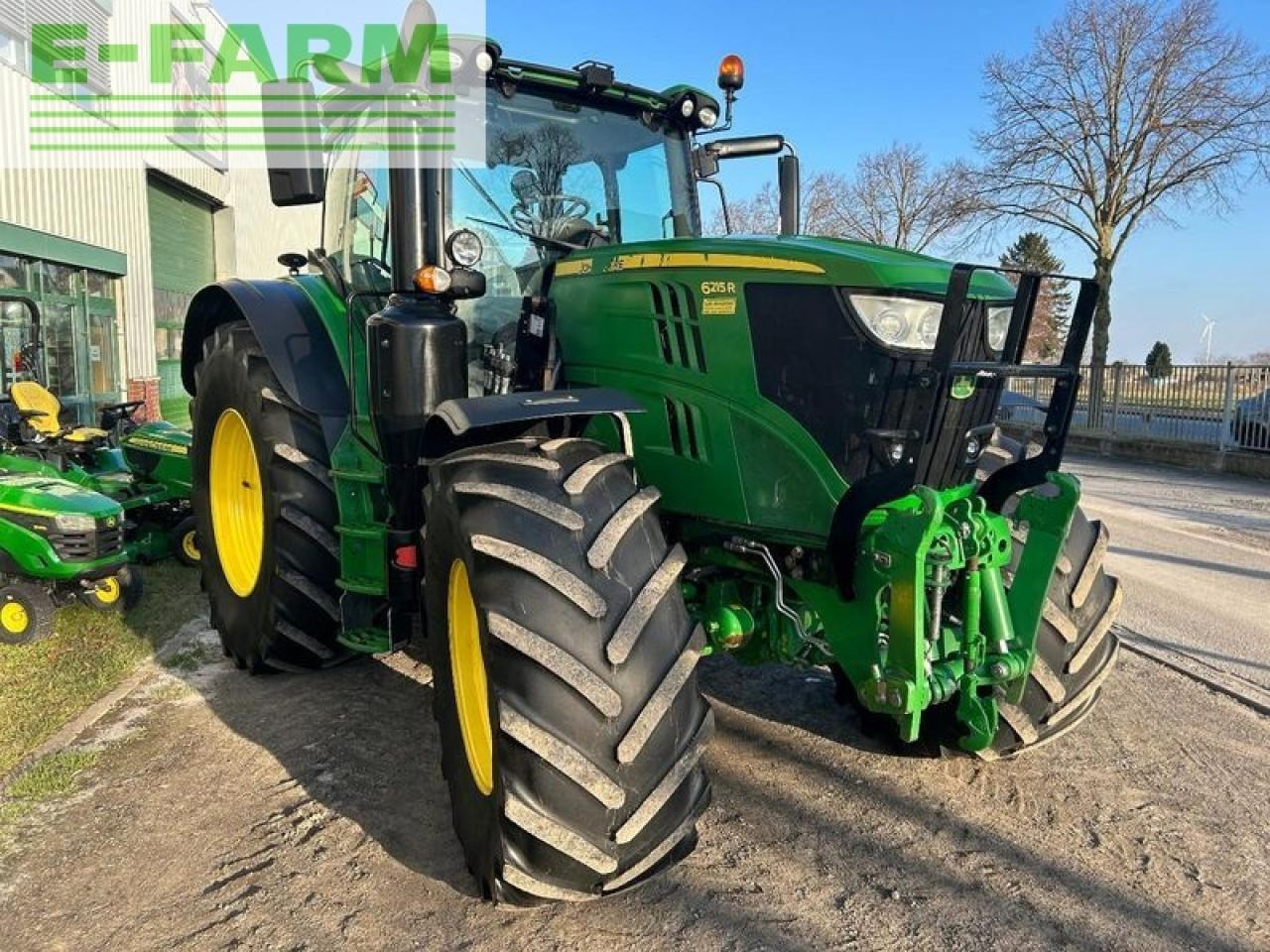 John Deere 6215r - Farm tractor: picture 3 John Deere 6215r - Farm tractor: picture 3