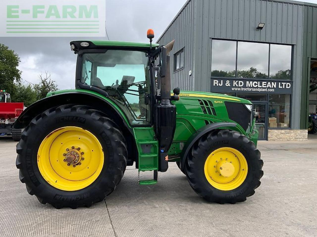 John Deere 6215r tractor (st23802) - Farm tractor: picture 1 John Deere 6215r tractor (st23802) - Farm tractor: picture 1