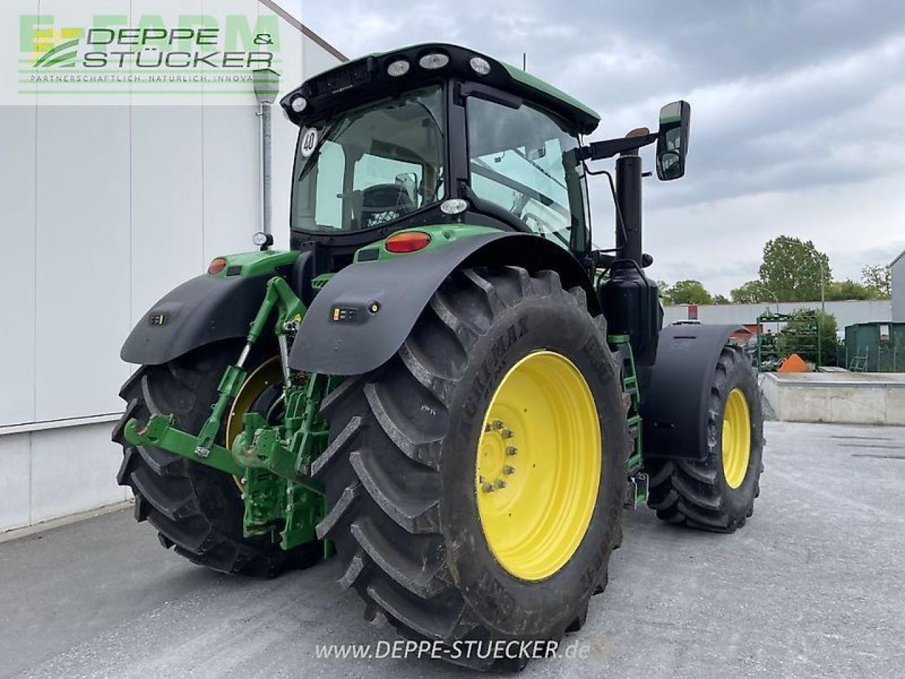 John Deere 6230r - Farm tractor: picture 2 John Deere 6230r - Farm tractor: picture 2