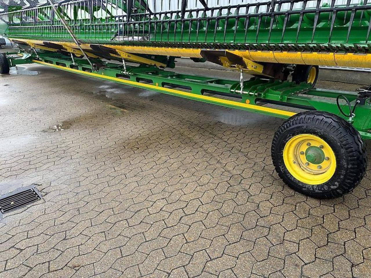 John Deere 640d - Forage harvester attachment: picture 5 John Deere 640d - Forage harvester attachment: picture 5