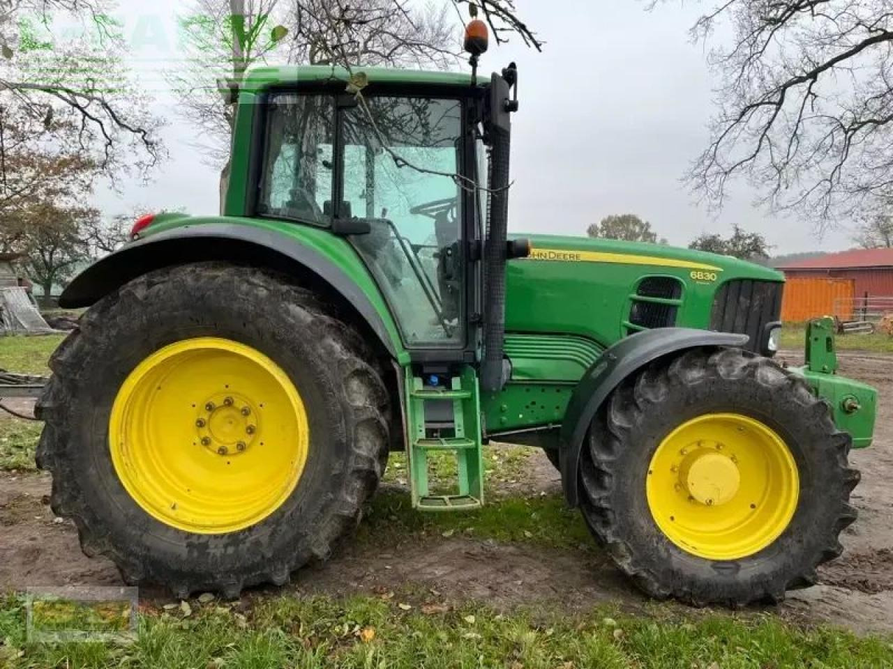 John Deere 6830 - Farm tractor: picture 1 John Deere 6830 - Farm tractor: picture 1