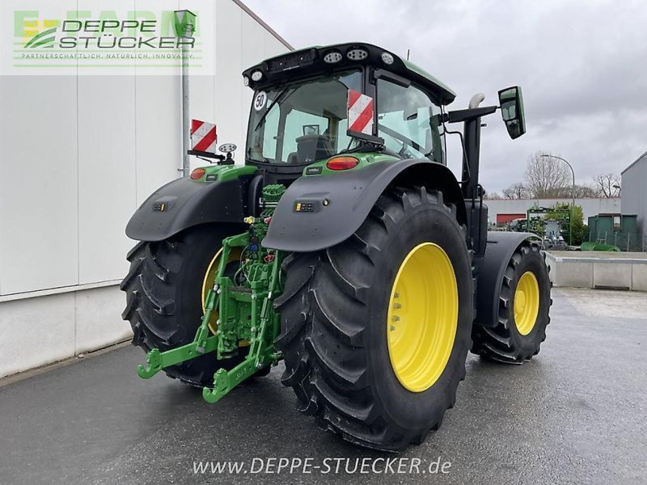 John Deere 6r 175 - Farm tractor: picture 2 John Deere 6r 175 - Farm tractor: picture 2