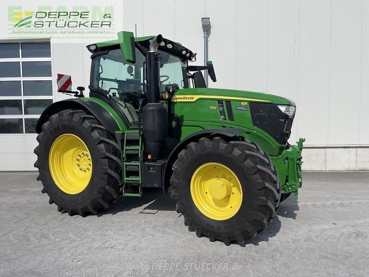 John Deere 6r 250 - Farm tractor: picture 4 John Deere 6r 250 - Farm tractor: picture 4