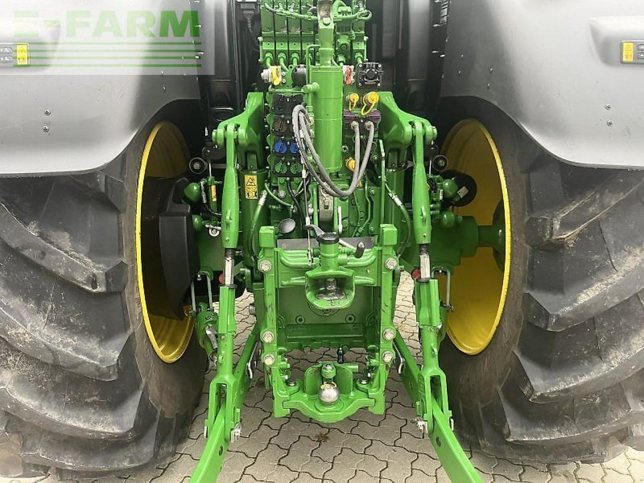 John Deere 6r175 6r 175 6175r - Farm tractor: picture 4 John Deere 6r175 6r 175 6175r - Farm tractor: picture 4