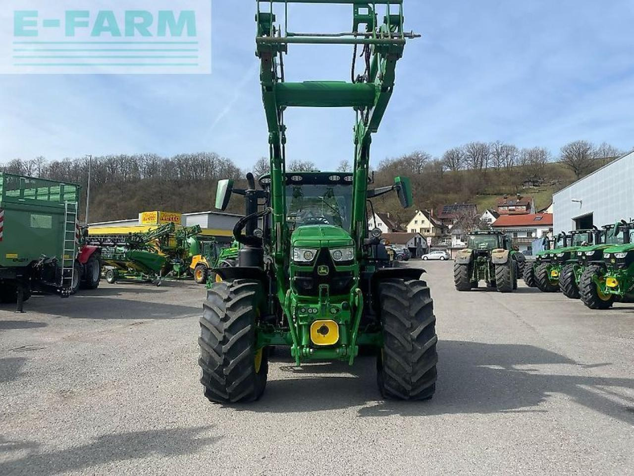 John Deere 6r185 / 6r 185 - Farm tractor: picture 4 John Deere 6r185 / 6r 185 - Farm tractor: picture 4