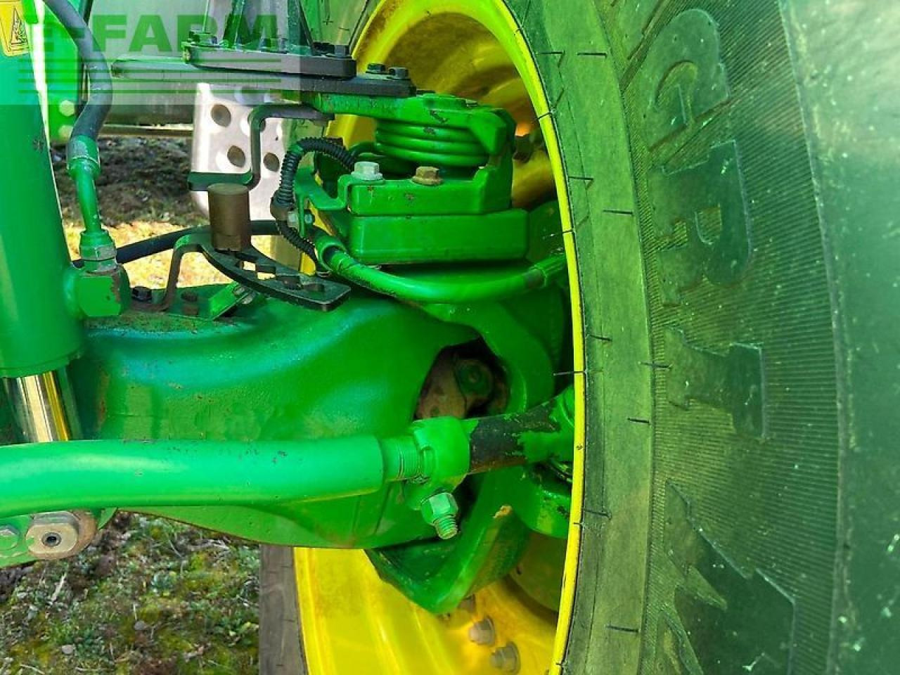 Farm tractor John Deere 7230r: picture 13