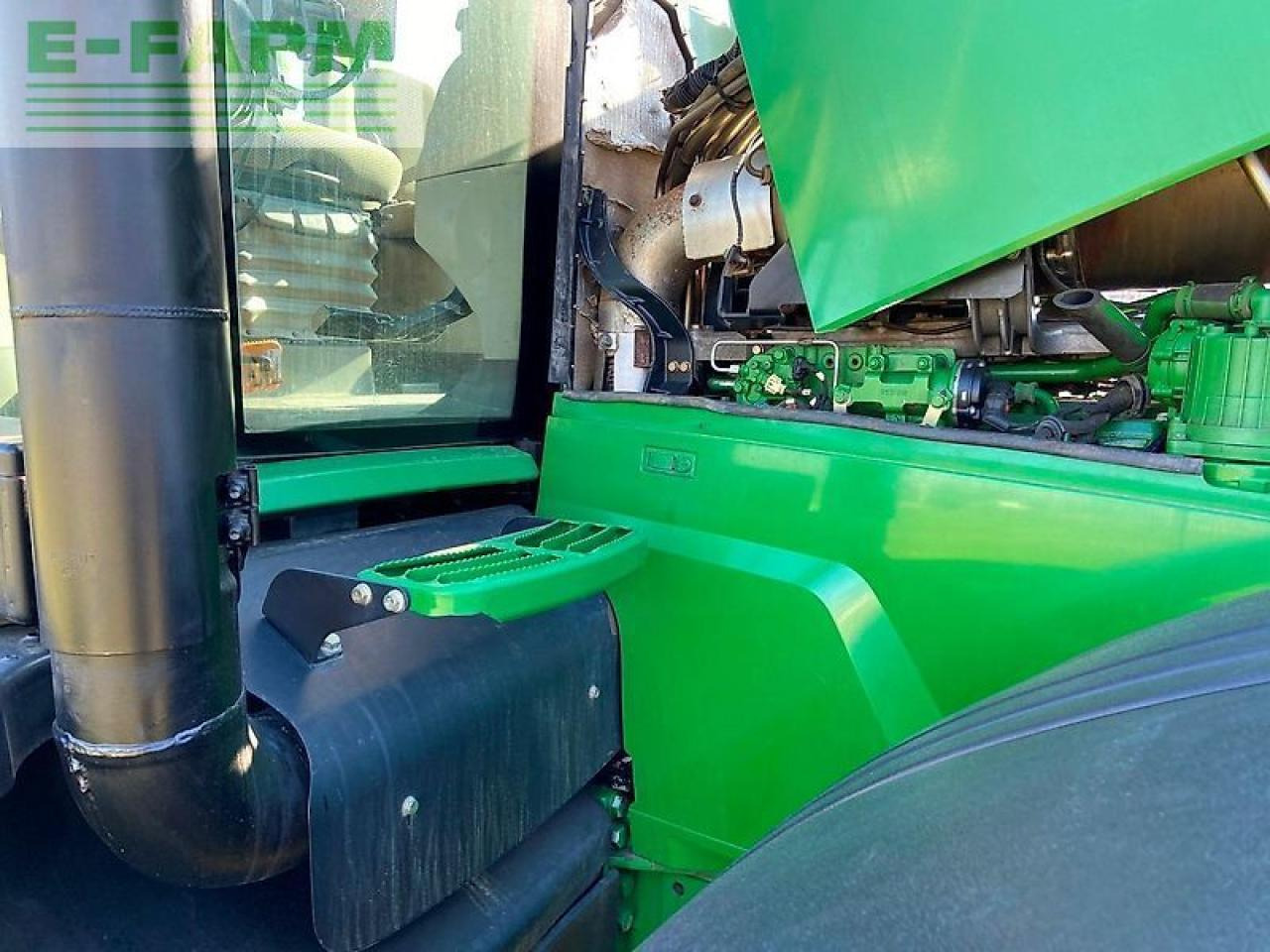Farm tractor John Deere 7230r: picture 33
