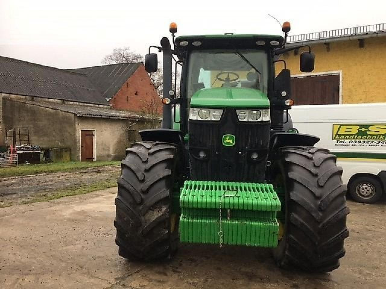 John Deere 7230r - Farm tractor: picture 3 John Deere 7230r - Farm tractor: picture 3