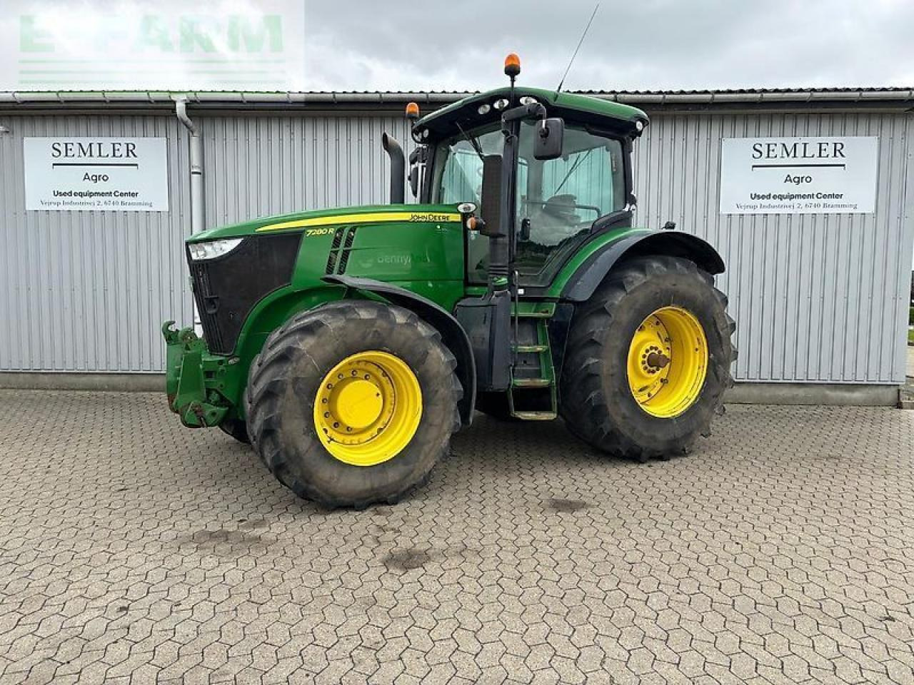 John Deere 7280r - Farm tractor: picture 1 John Deere 7280r - Farm tractor: picture 1