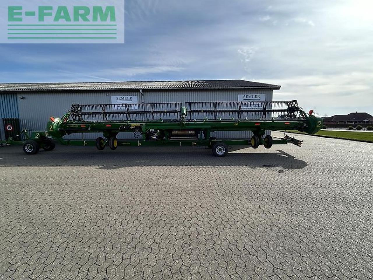 John Deere 740d - Forage harvester attachment: picture 1 John Deere 740d - Forage harvester attachment: picture 1