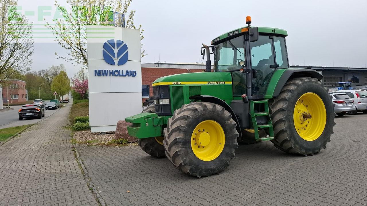 John Deere 7710 powerquad - Farm tractor: picture 1 John Deere 7710 powerquad - Farm tractor: picture 1
