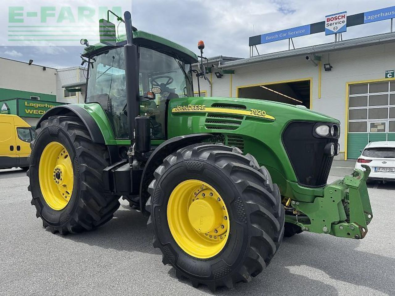 John Deere 7920 - Farm tractor: picture 2 John Deere 7920 - Farm tractor: picture 2