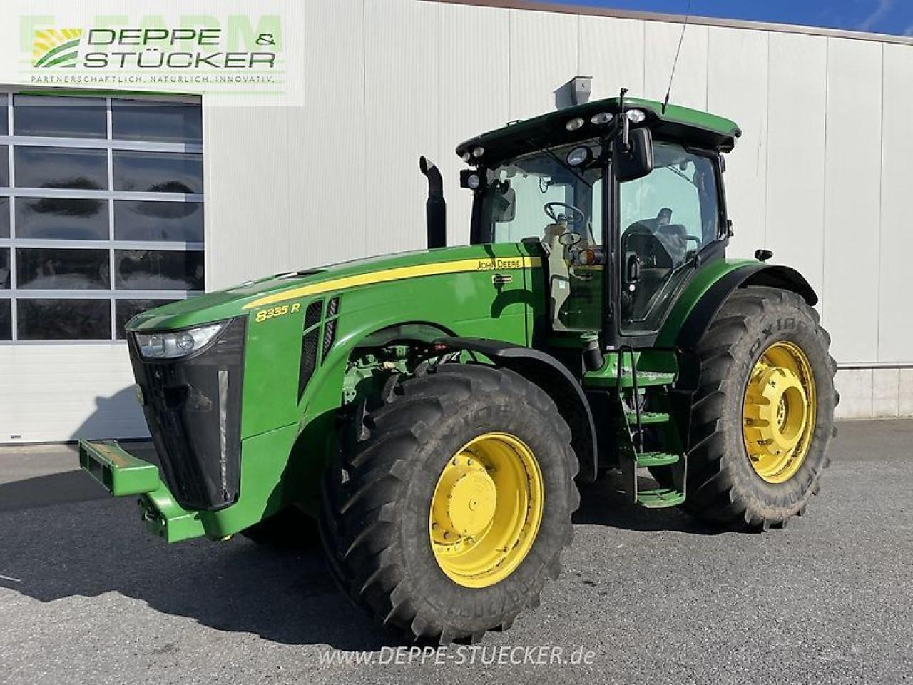 John Deere 8335r - Farm tractor: picture 1 John Deere 8335r - Farm tractor: picture 1