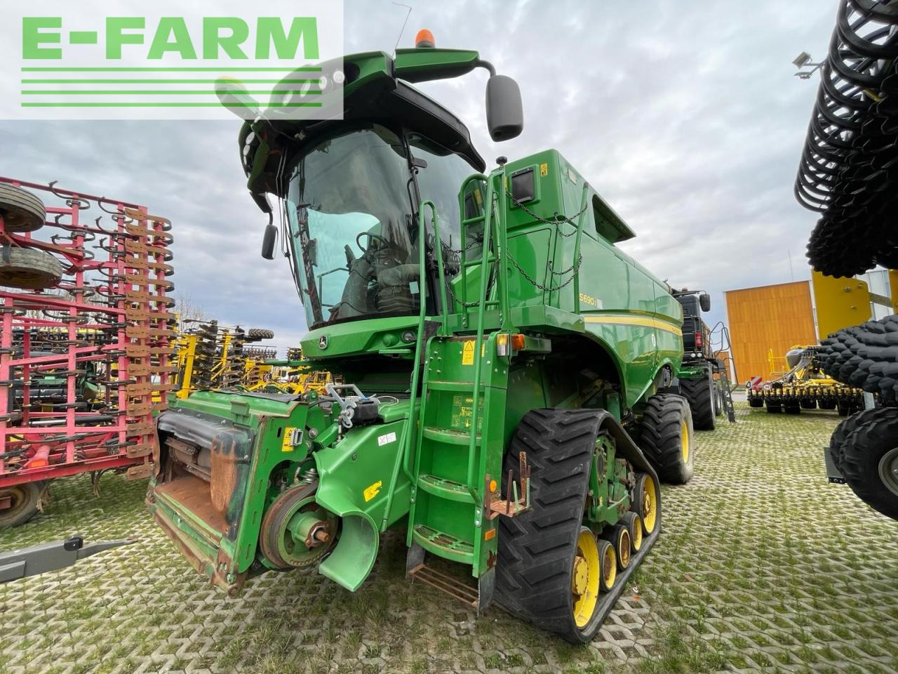 John Deere S690i - Combine harvester: picture 2 John Deere S690i - Combine harvester: picture 2