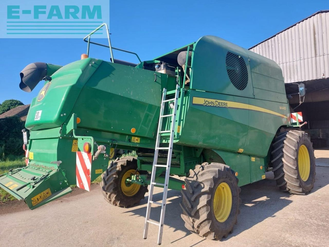 John Deere W440 - Combine harvester: picture 3 John Deere W440 - Combine harvester: picture 3