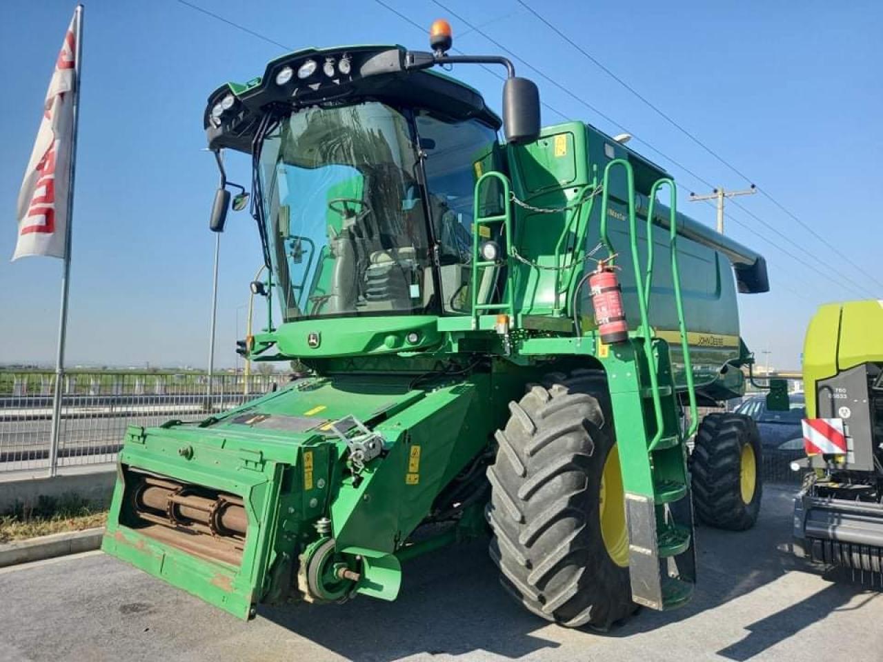 John Deere W650 - Combine harvester: picture 2 John Deere W650 - Combine harvester: picture 2