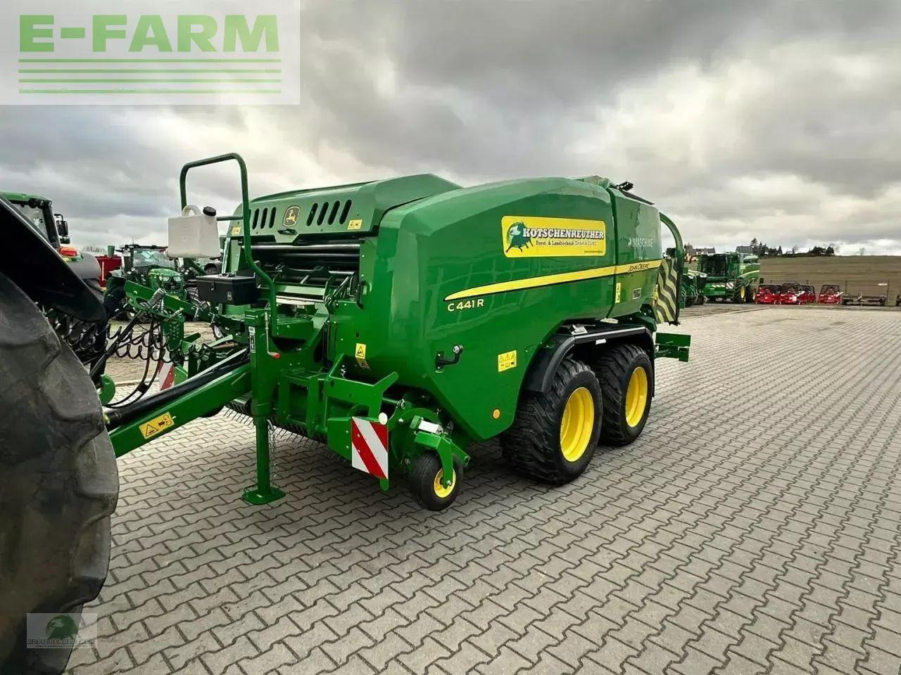 John Deere c441r - Square baler: picture 5 John Deere c441r - Square baler: picture 5