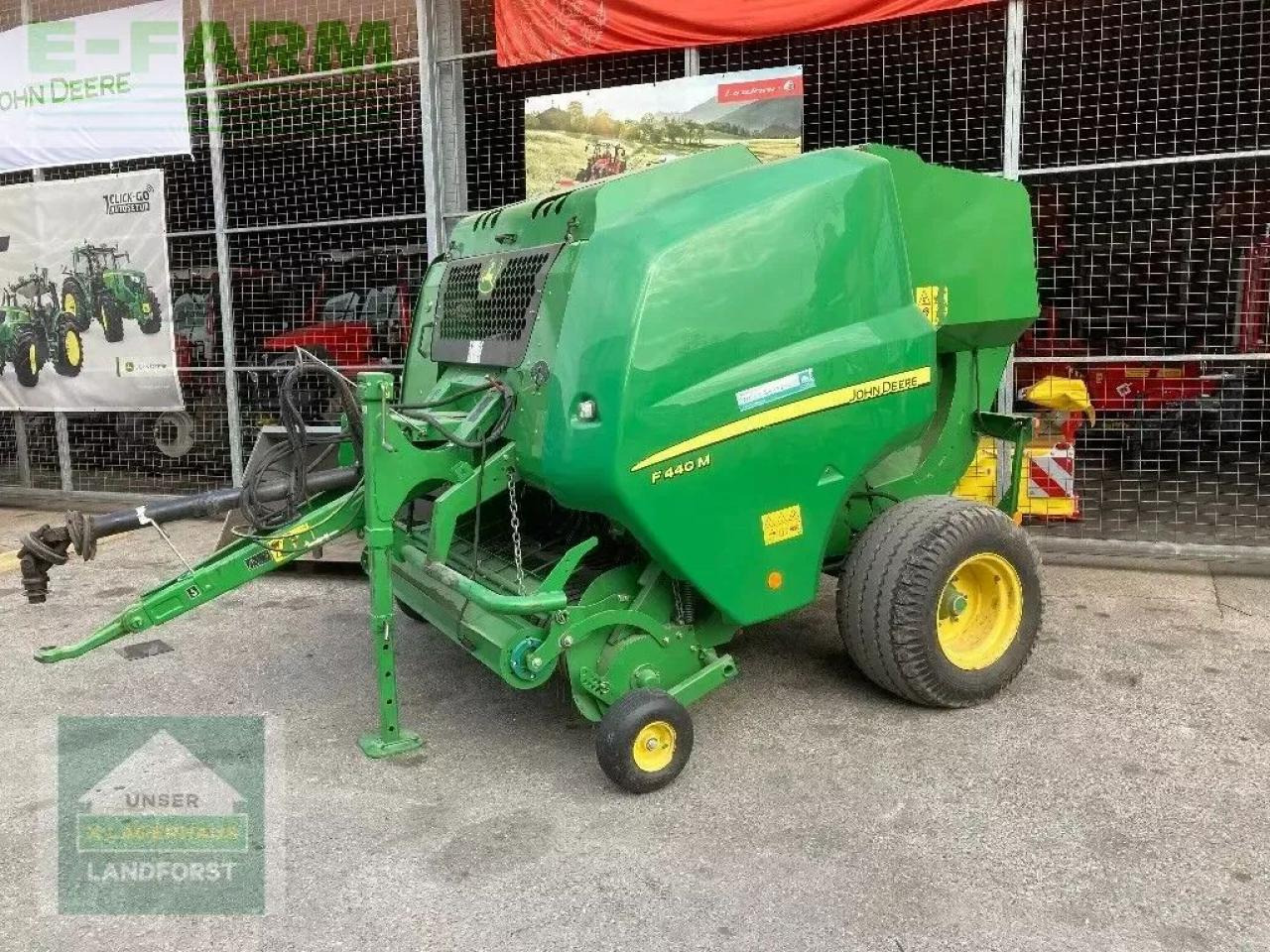 John Deere f440m - Square baler: picture 1 John Deere f440m - Square baler: picture 1