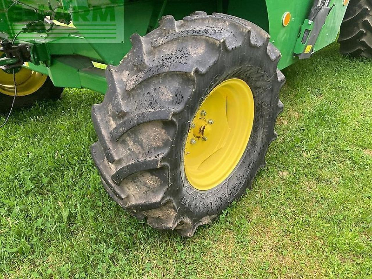 Combine harvester John Deere w330: picture 16