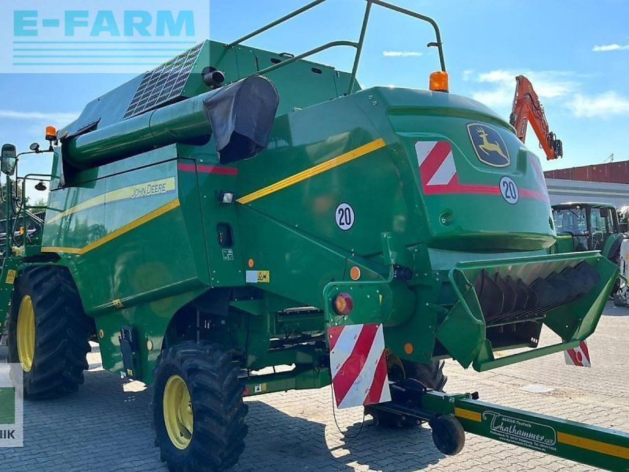 John Deere w330 - Combine harvester: picture 2 John Deere w330 - Combine harvester: picture 2