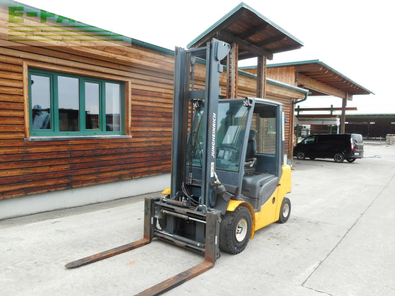 Jungheinrich dfg 430s mit seitenschieber und zinkenverstellun - Forklift: picture 2 Jungheinrich dfg 430s mit seitenschieber und zinkenverstellun - Forklift: picture 2