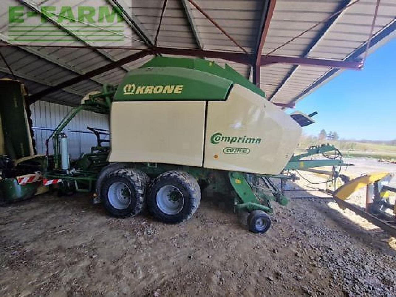 Krone comprima cv 210 xc - Square baler: picture 1 Krone comprima cv 210 xc - Square baler: picture 1