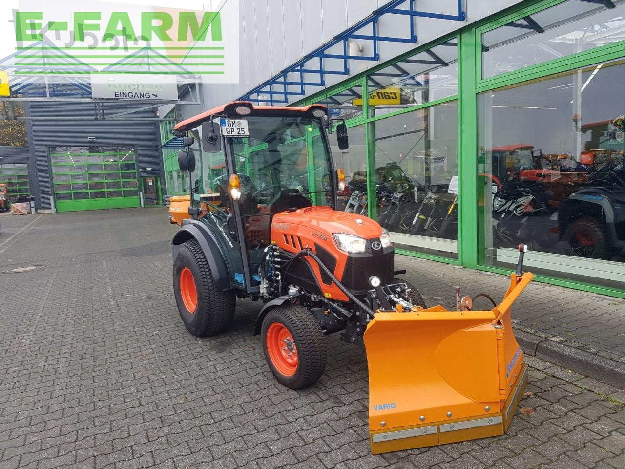 Kubota lx351 cab winterdienstpaket - Farm tractor: picture 2 Kubota lx351 cab winterdienstpaket - Farm tractor: picture 2