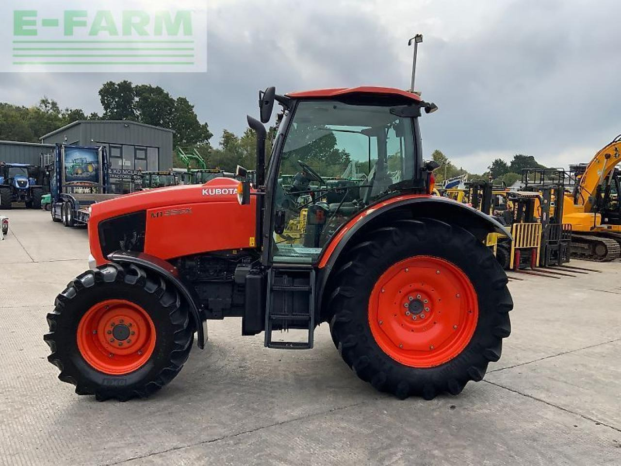 Kubota m135 gx tractor (st24279) - Farm tractor: picture 5 Kubota m135 gx tractor (st24279) - Farm tractor: picture 5