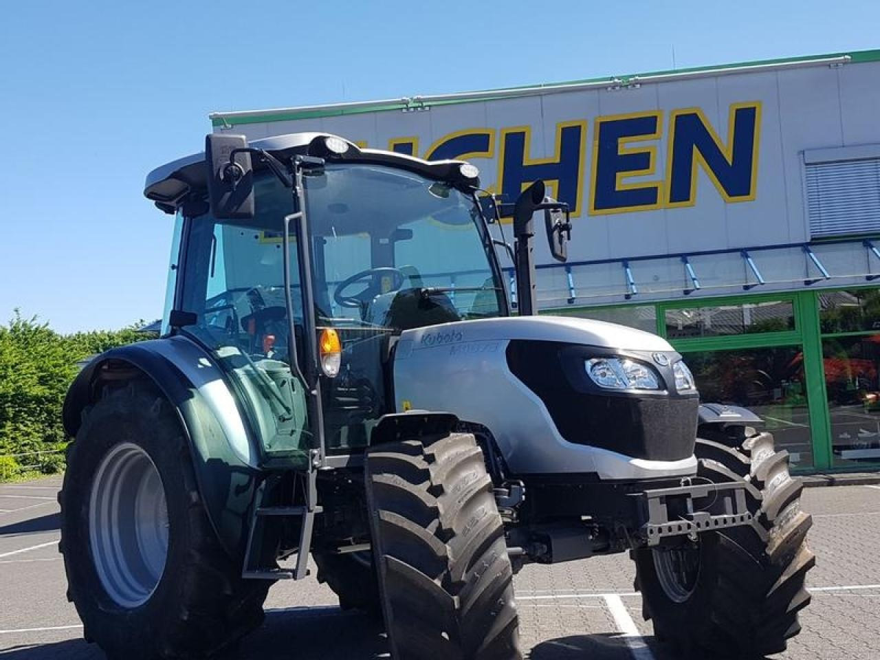 Farm tractor Kubota m4-073 cab 36x36: picture 8