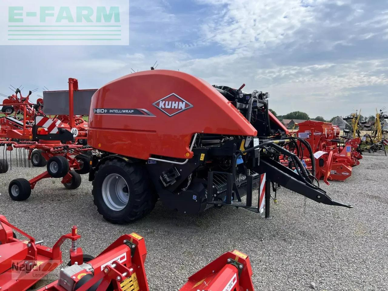 Kuhn i-bio+ intelliwrap press-wickel-kombi - Square baler: picture 2 Kuhn i-bio+ intelliwrap press-wickel-kombi - Square baler: picture 2